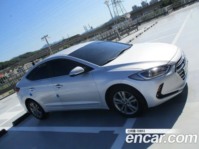 Hyundai AD 2016 thumb 5