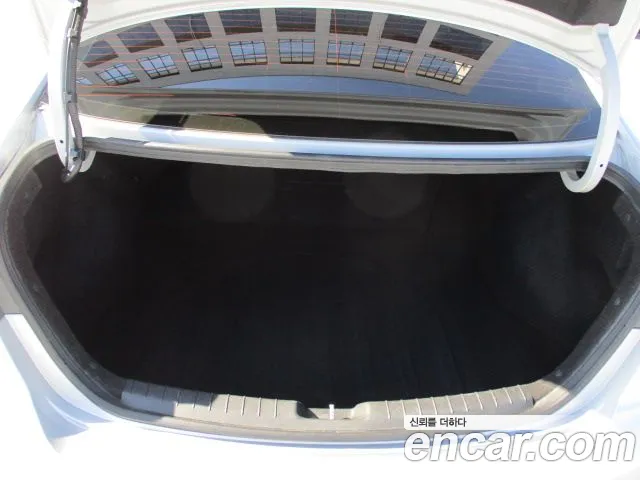 Hyundai AD 2016 thumb 3