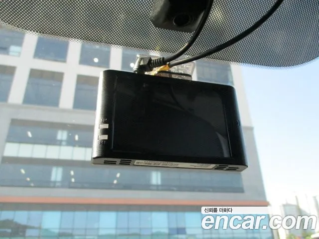 Hyundai AD 2016 thumb 8