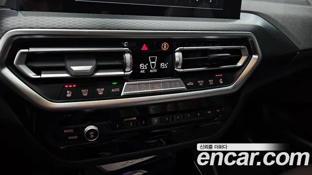 BMW X4 2022 thumb 8