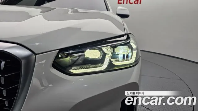 BMW X4 2022 thumb 10