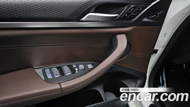 BMW X4 2022 thumb 12
