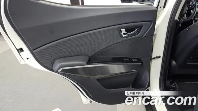 KGM Tivoli 2022 thumb 7