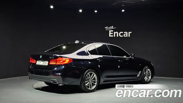 BMW 5 серии 2018 thumb 11
