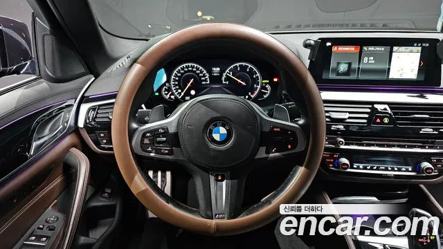 BMW 5 серии 2018 thumb 12