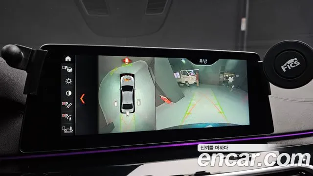 BMW 5 серии 2018 thumb 5
