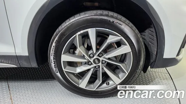Audi Q5 2022 thumb 6
