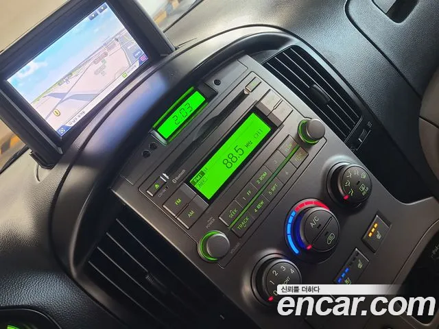Hyundai Staria 2014 thumb 4