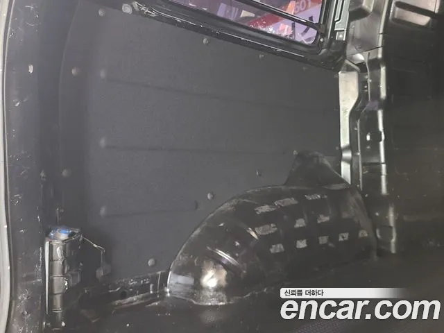 Hyundai Staria 2014 thumb 8