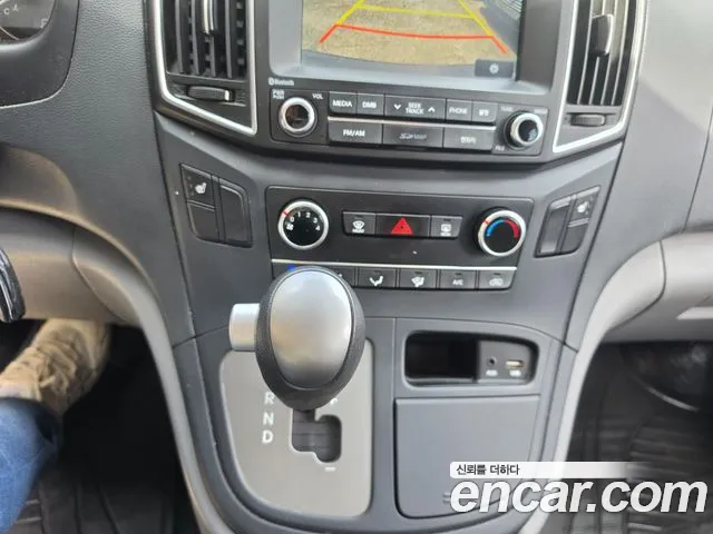 Hyundai Staria 2017 thumb 9