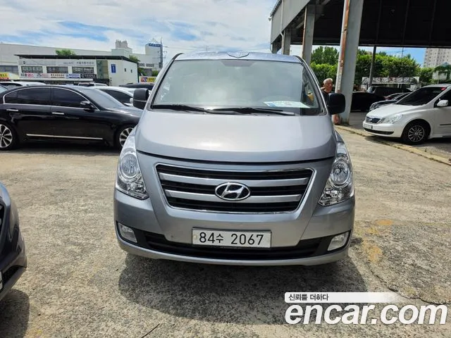 Hyundai Staria 2017 thumb 11