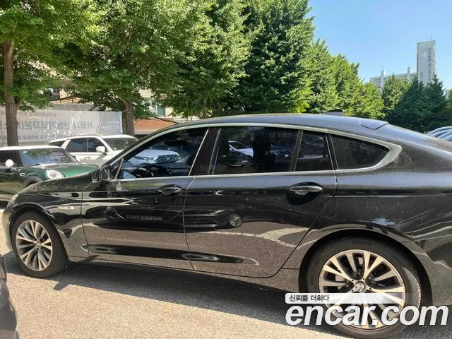BMW 5 серии Gran Turismo 2012 thumb 6