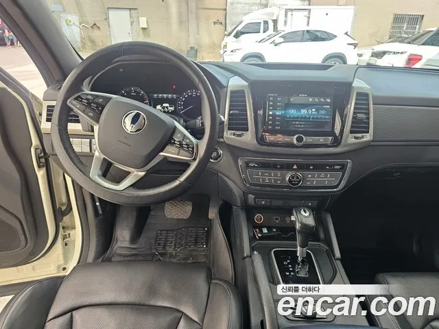 KGM Rexton 2019 thumb 6