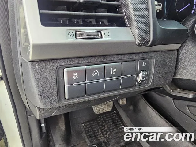 KGM Rexton 2019 thumb 9