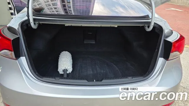 Hyundai Elantra 2015 thumb 8