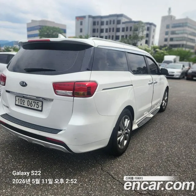 Kia Carnival 2016 thumb 7
