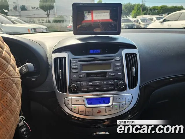 Hyundai Avante 2012 thumb 8