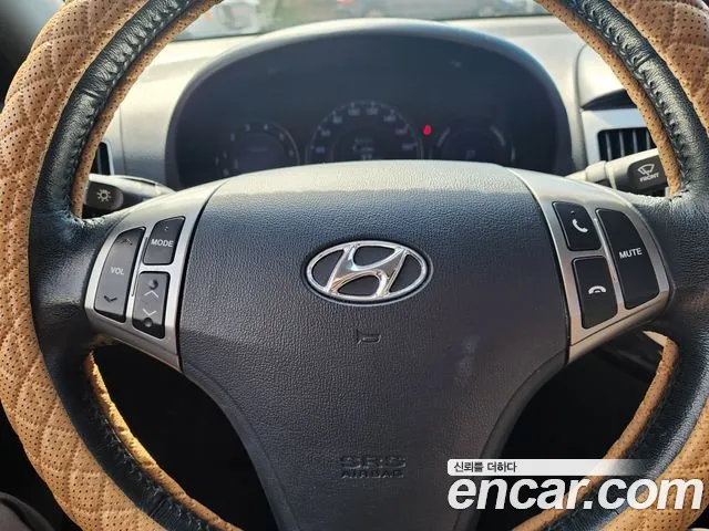 Hyundai Avante 2012 thumb 4