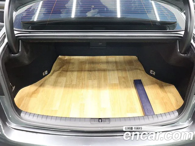 Genesis G80 2018 thumb 8