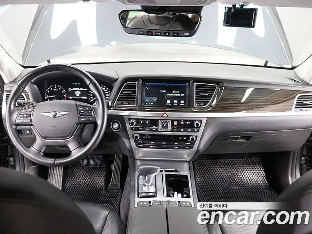 Genesis G80 2018 thumb 10