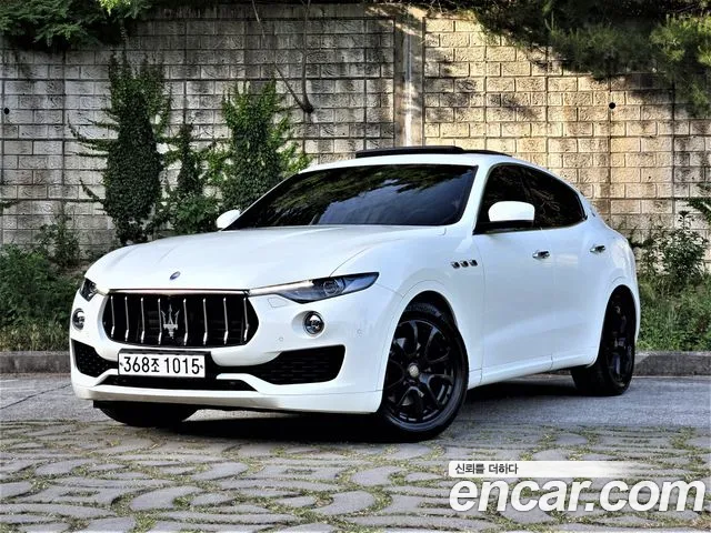 Maserati Levante 2017 thumb 12