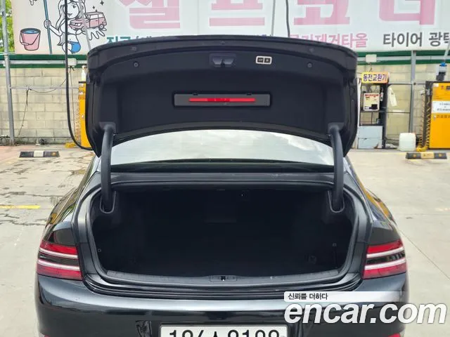 Genesis G80 2021 thumb 10