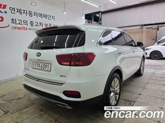 Kia Sorento 2017 thumb 12