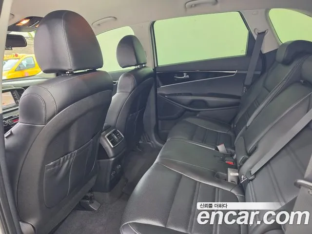 Kia Sorento 2017 thumb 10
