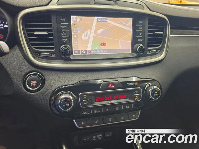 Kia Sorento 2017 thumb 3