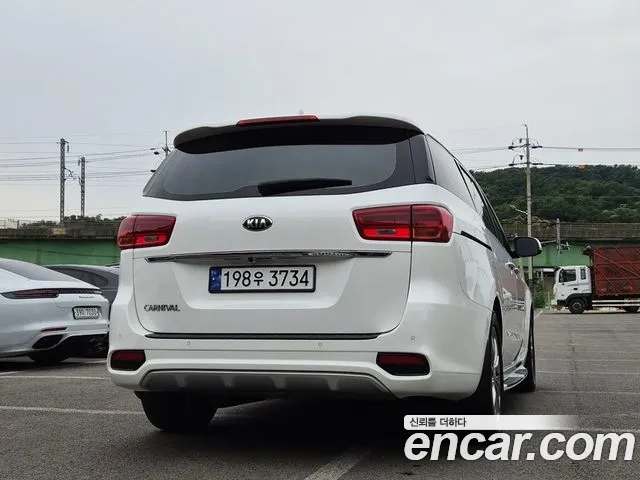 Kia Carnival 2020 thumb 7