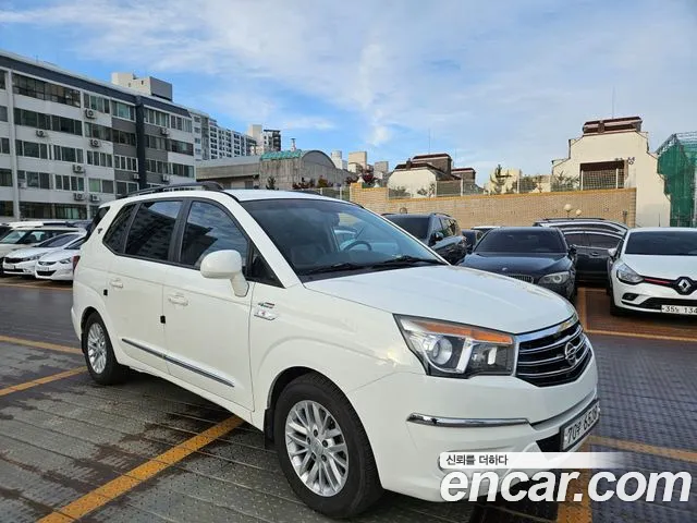 KGM Korando 2013 thumb 5