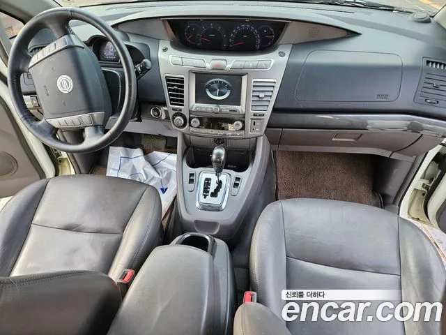 KGM Korando 2013 thumb 6