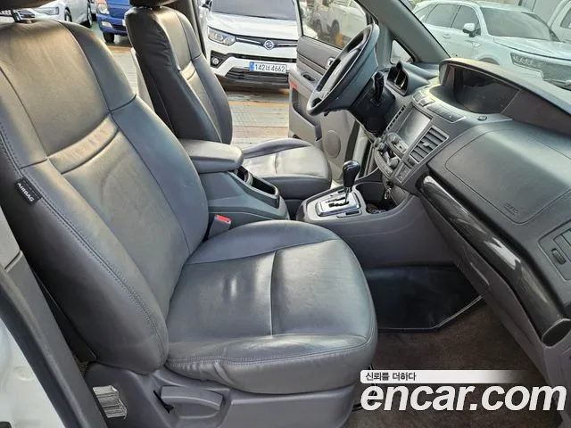 KGM Korando 2013 thumb 7