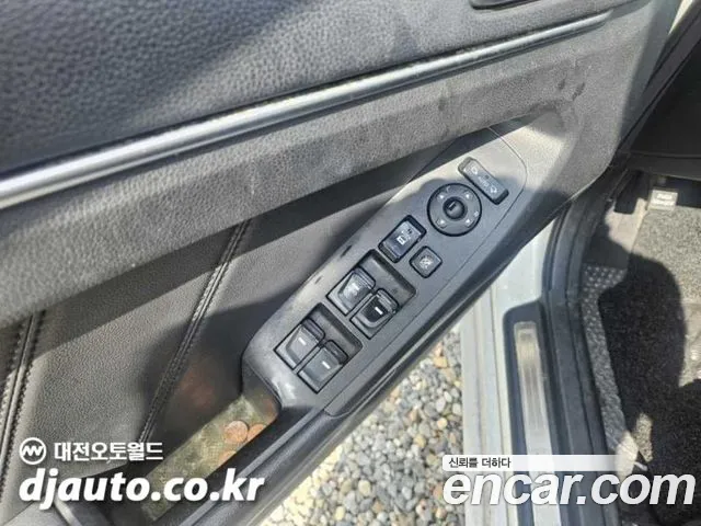 Kia K7 2011 thumb 11