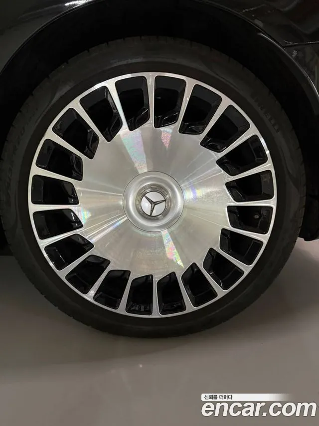 Mercedes-Benz S-Class 2018 thumb 12