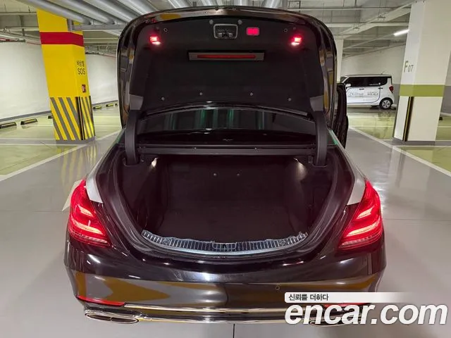 Mercedes-Benz S-Class 2018 thumb 2