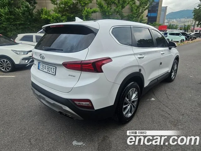Hyundai Santa Fe 2019 thumb 4