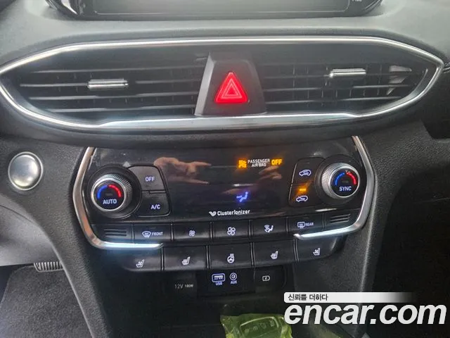 Hyundai Santa Fe 2019 thumb 5