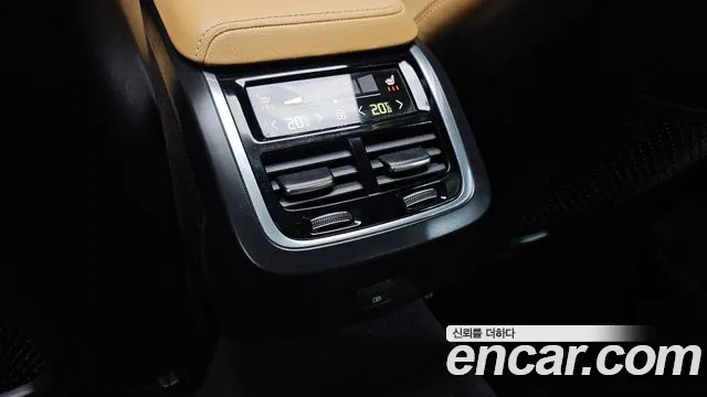 Volvo S60 2023 thumb 11