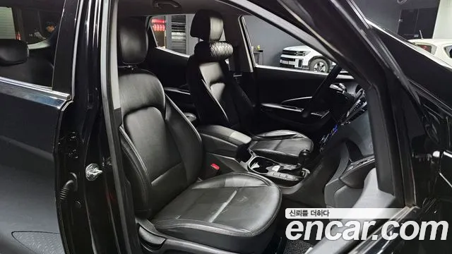 Hyundai Санта Фе 2012 thumb 12