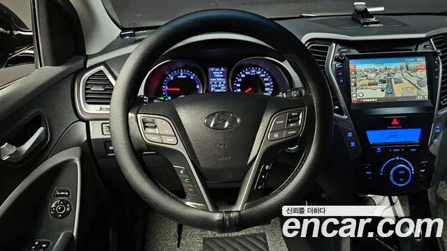 Hyundai Санта Фе 2012 thumb 10