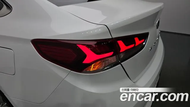 Hyundai Sonata 2017 thumb 10