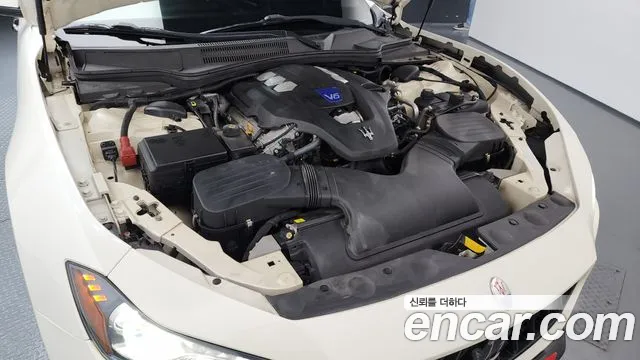 Maserati Ghibli 2017 thumb 11