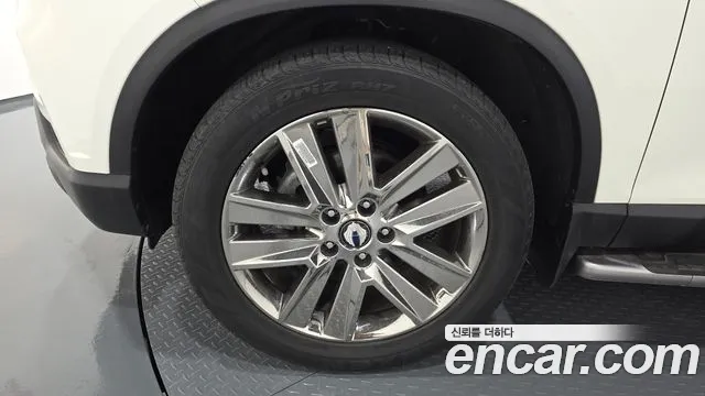 KGM Rexton 2018 thumb 9