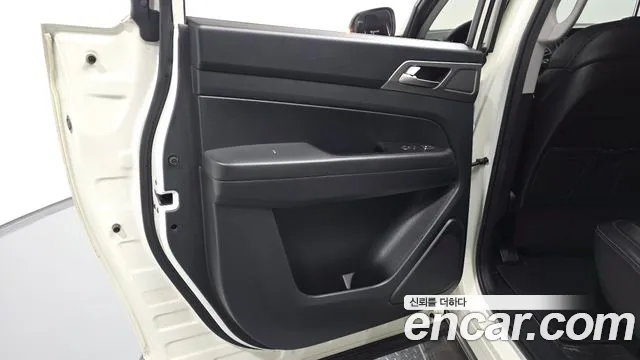 KGM Rexton 2018 thumb 5