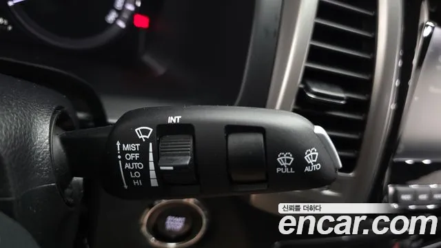 KGM Rexton 2018 thumb 3