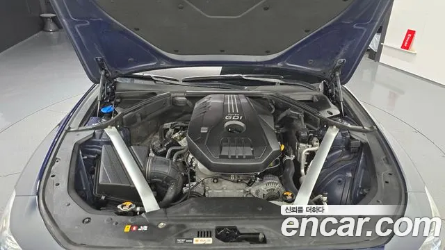 Genesis G70 2019 thumb 2