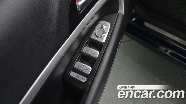 Genesis G70 2019 thumb 11