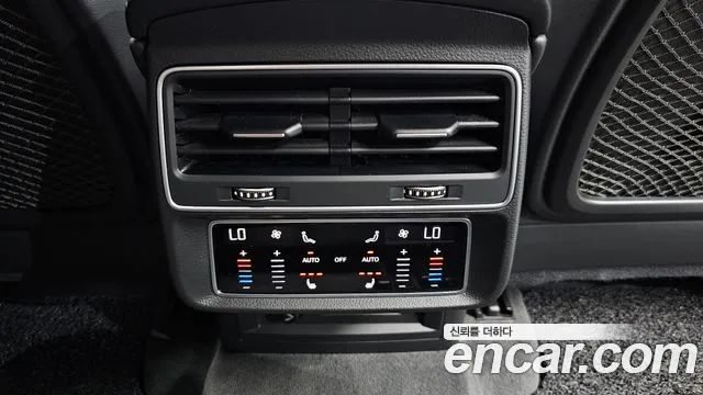 Audi Q8 2021 thumb 7