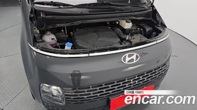 Hyundai Staria 2025 thumb 3